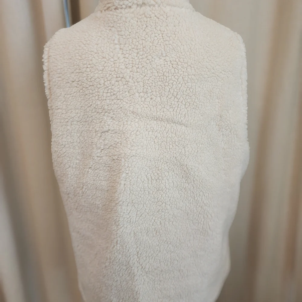 Unbranded Reversible Vest size M Color Sage Green/Blue - Picture 3 of 9